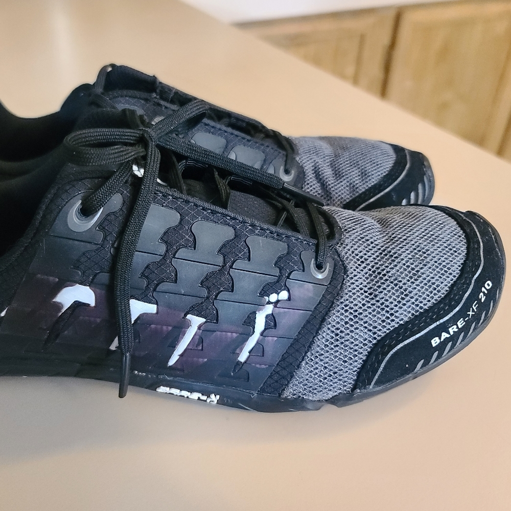 INOV 8 Bare xf 210 cross trainer